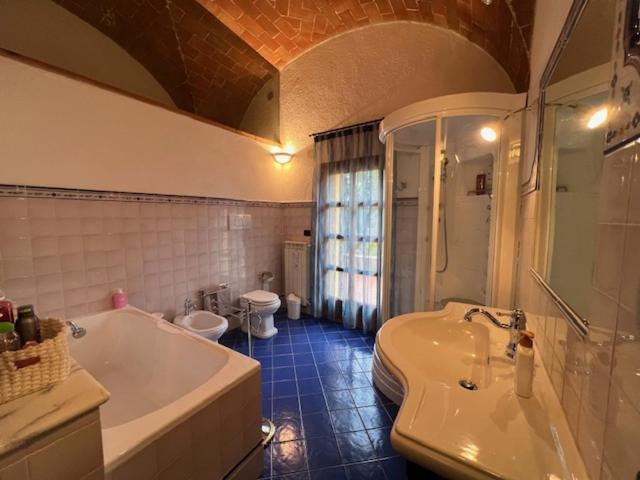 Podere Mona Помаранче Экстерьер фото